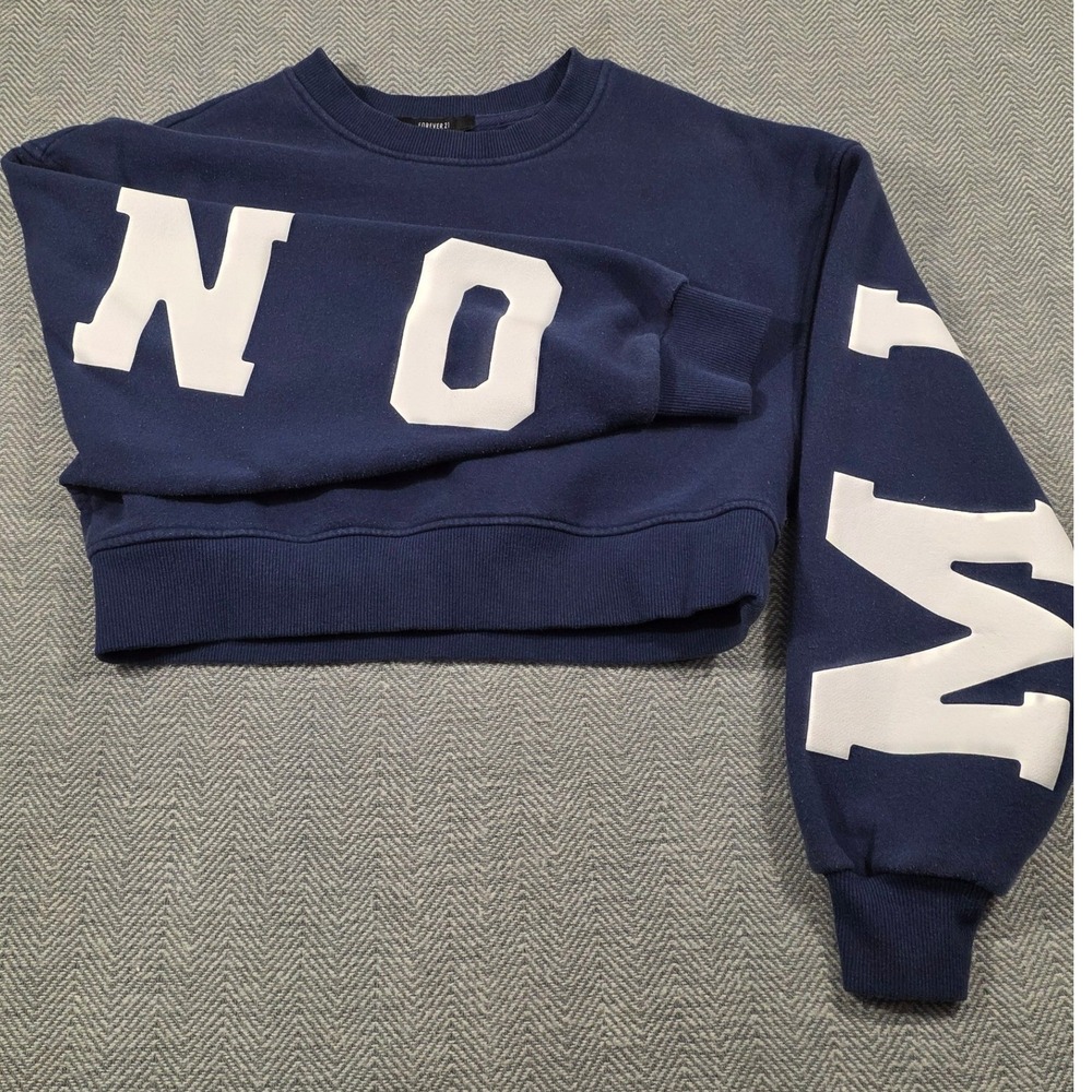 Forever 21 Milano Italy Est 2000 Navy Blue Cropped Graphic Sweatshirt M